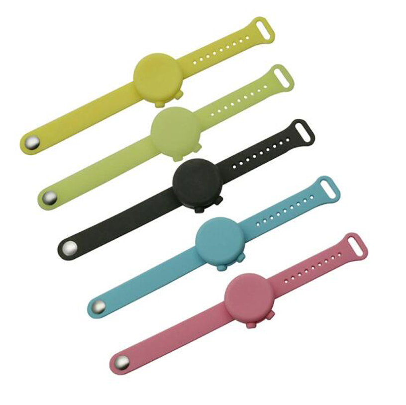 Manufacturer Popular Silicone Adjustable Hand Sanitizer Wristband Bracelet with Refill Bottle