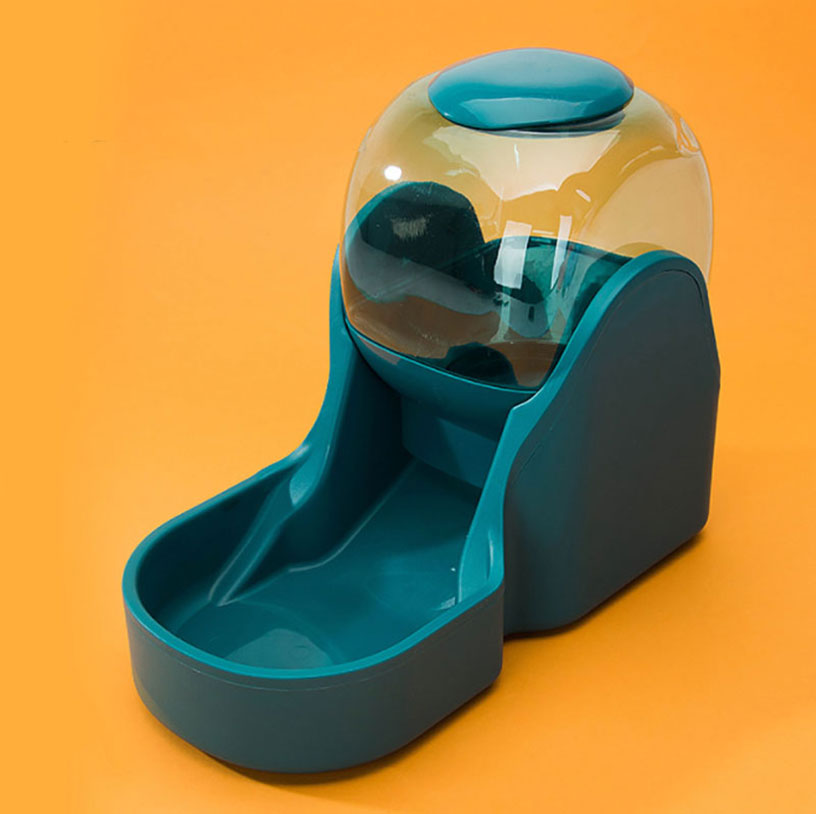 High-capacity Pet Water Feeder