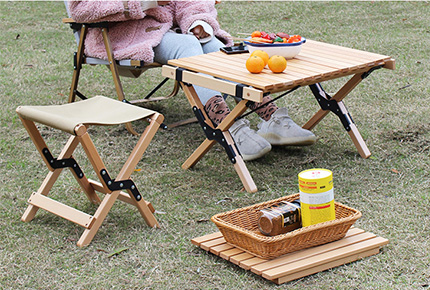 Outdoor wood camping table and bench