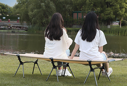 Portable aluminum alloy folding bed lunch break bed