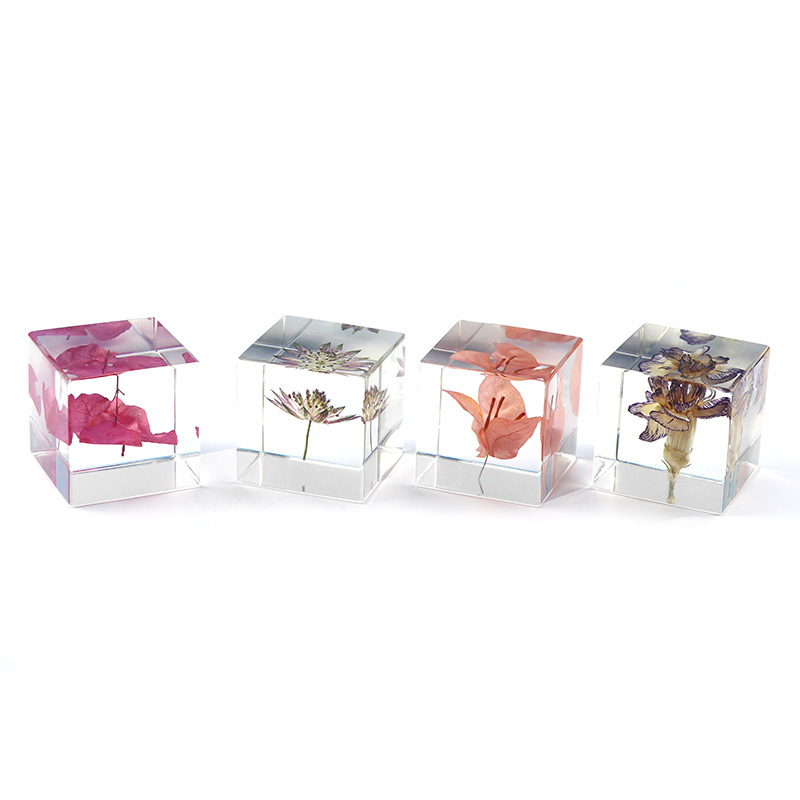cube transparent acrylic crystal specimen magnifier paperweight 2